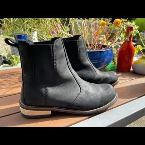 Kodiak waterproof Alma Chelsea Boots Size 7.5